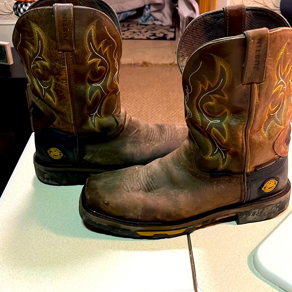 Justin Waterproof Work Boots size 11 D